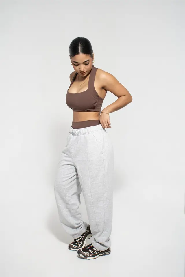 Jogger en color Gris